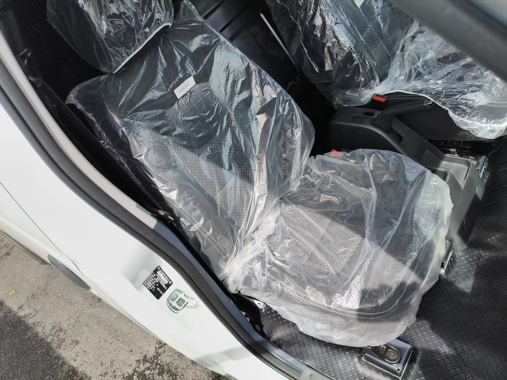 SAIC MAXUS EV30 2023 Pure-Electric Smart Logistics Expert with Long Wheelbase Guoxuan — миниатюра 23