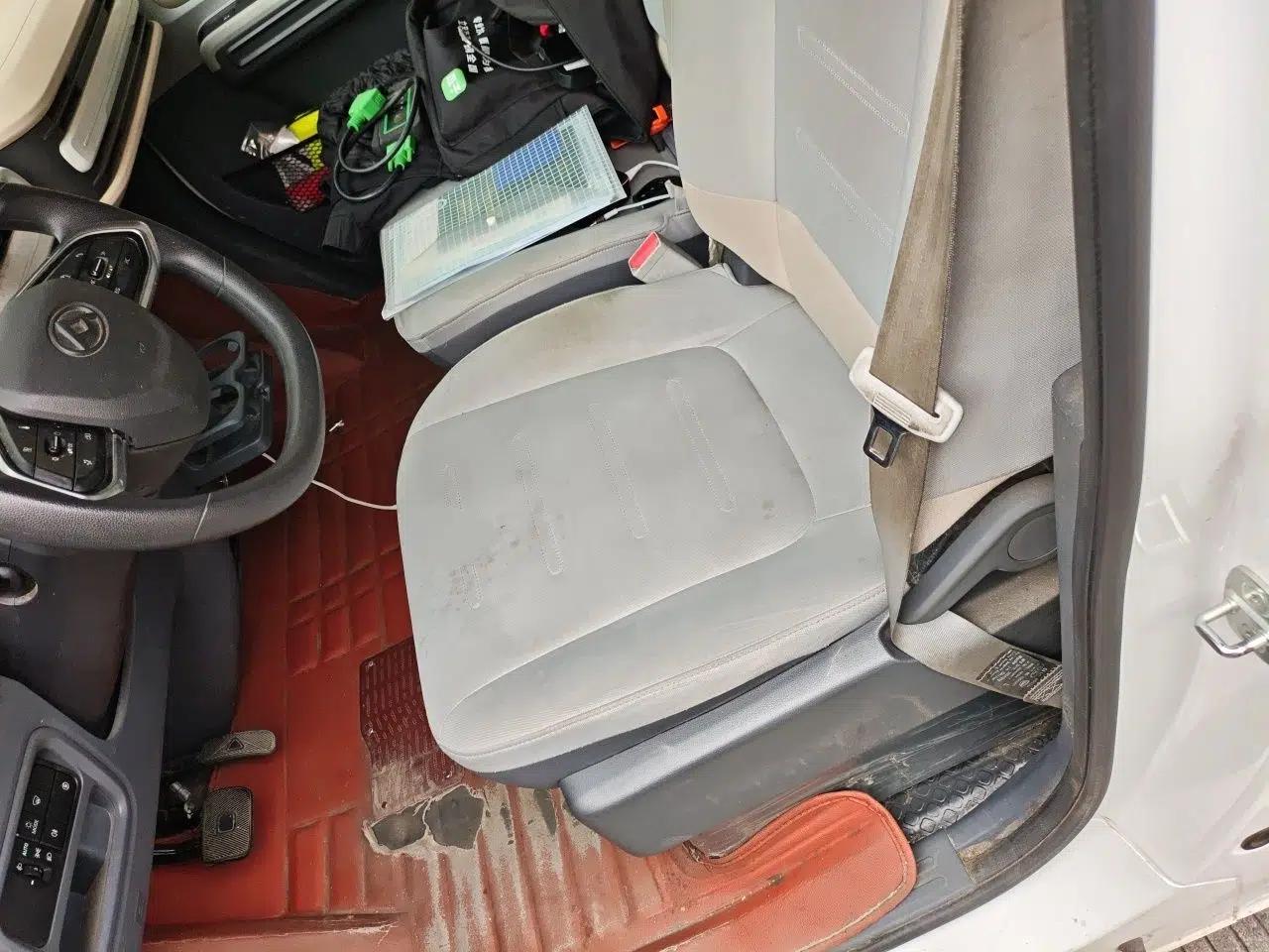SAIC MAXUS Dana V1 2024 V1 Long Wheelbase High Roof (51 kWh) — миниатюра 16