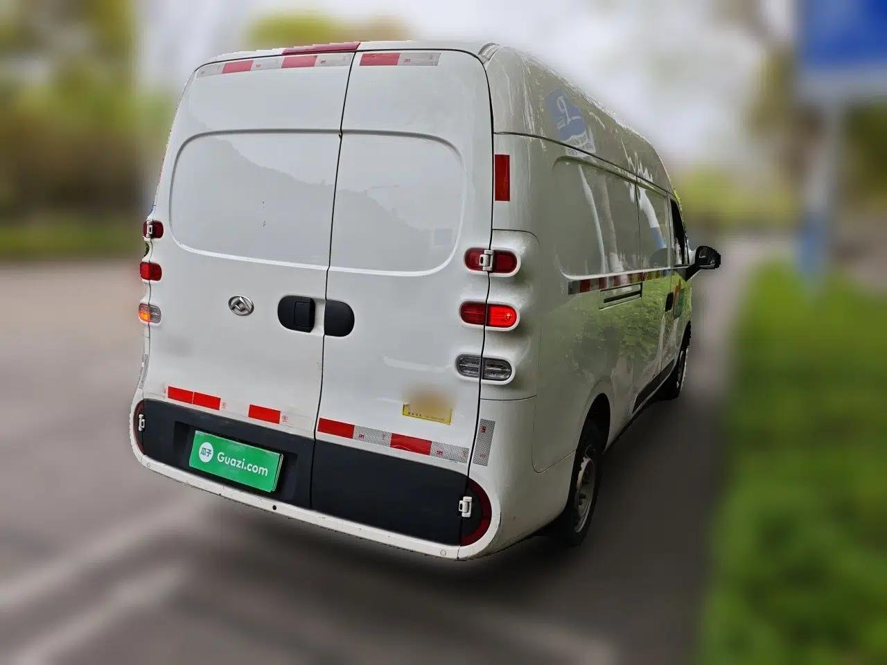 SAIC MAXUS Dana V1 2024 V1 Long Wheelbase High Roof (51 kWh) — миниатюра 6