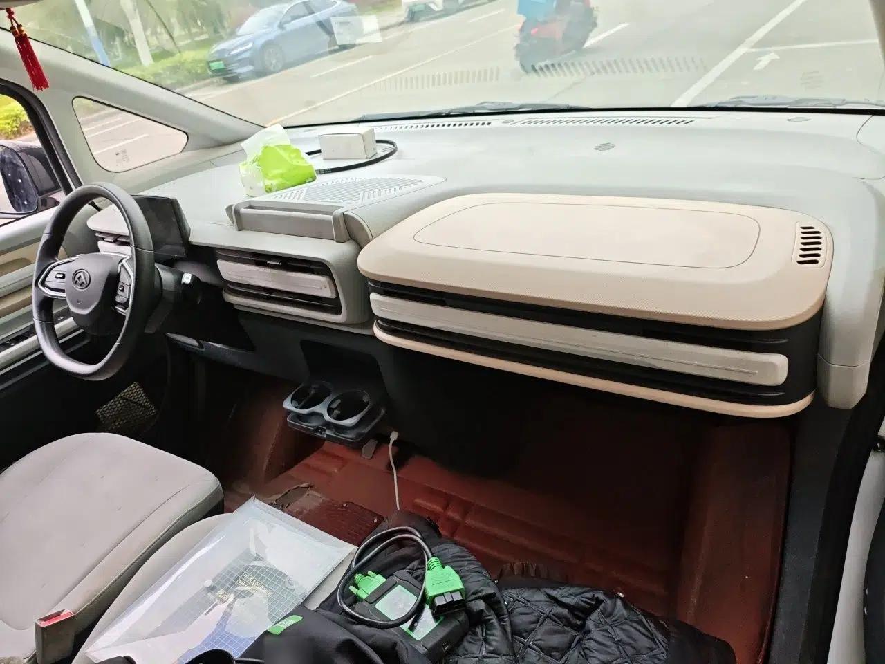 SAIC MAXUS Dana V1 2024 V1 Long Wheelbase High Roof (51 kWh) — миниатюра 10