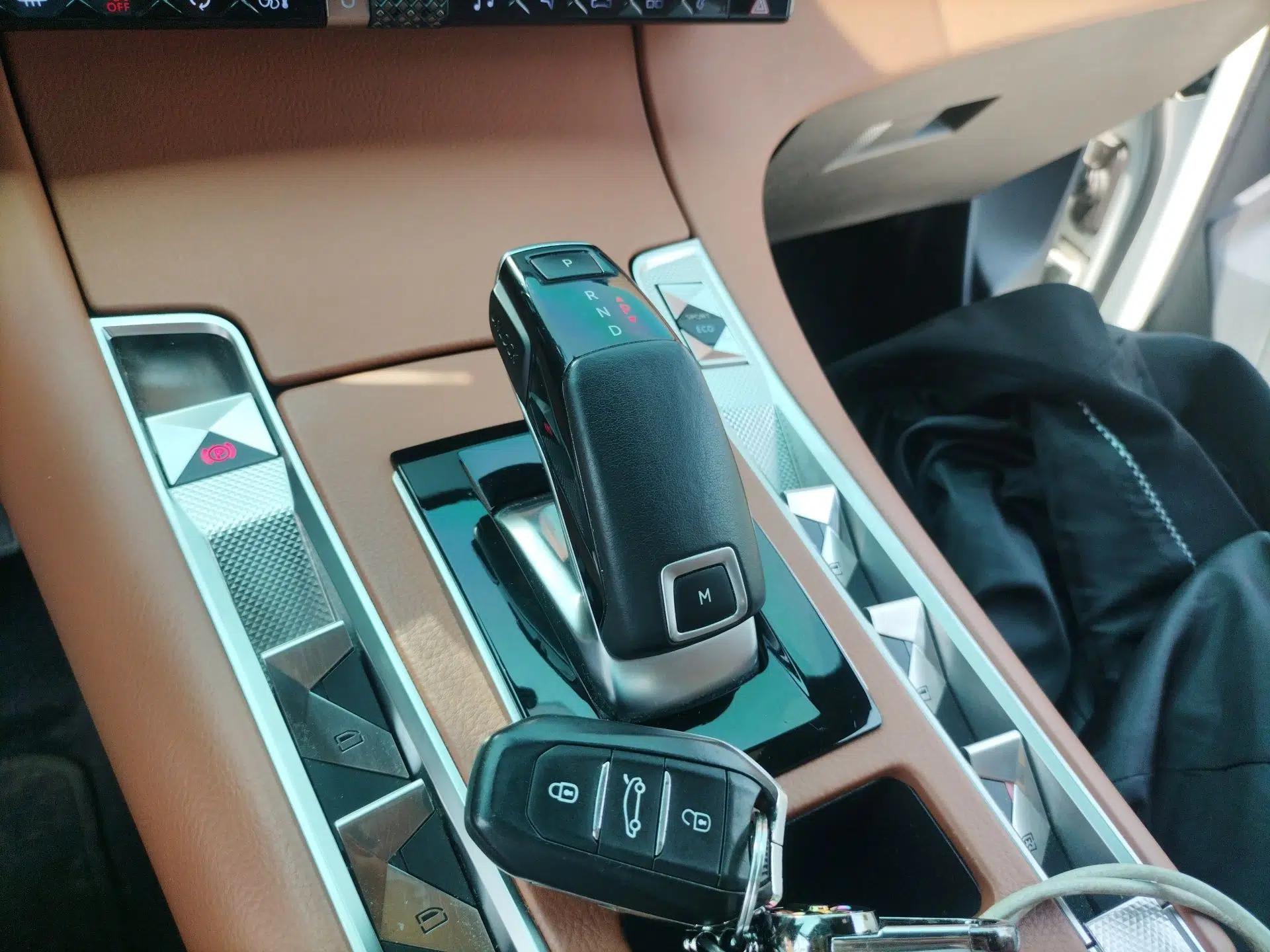 DS 7 2018 45THP Rivoli Prestige Edition — миниатюра 15