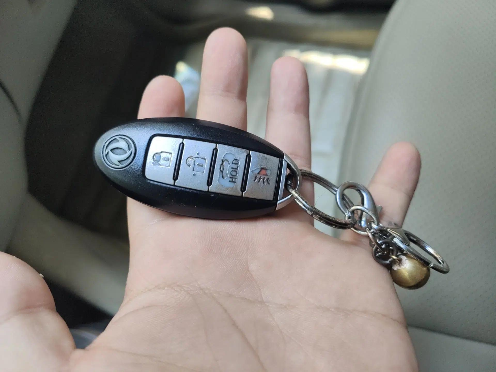 Dongfeng Aeolus A60 2014 1.6L Manual Luxury Model — миниатюра 9