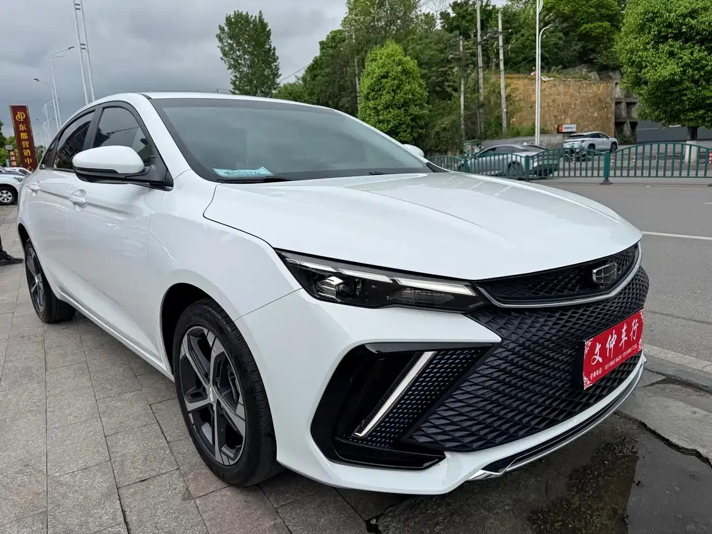 Geely Emgrand L 2022 1.4T CVT Flagship Edition — миниатюра 3