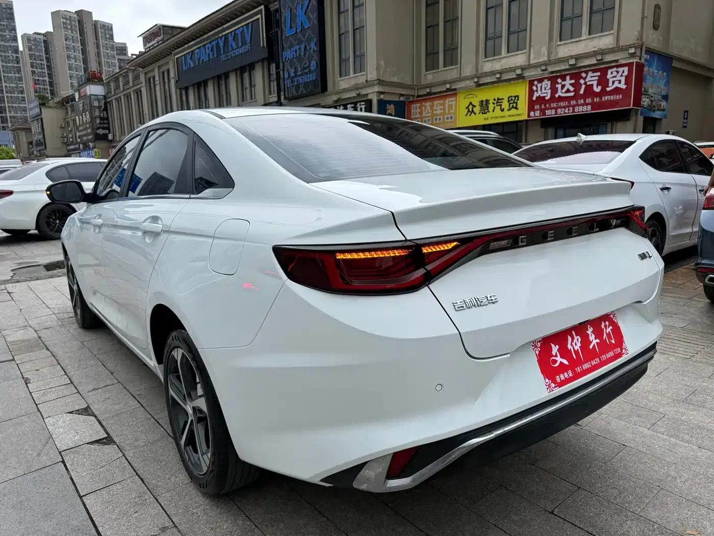 Geely Emgrand L 2022 1.4T CVT Flagship Edition — миниатюра 6