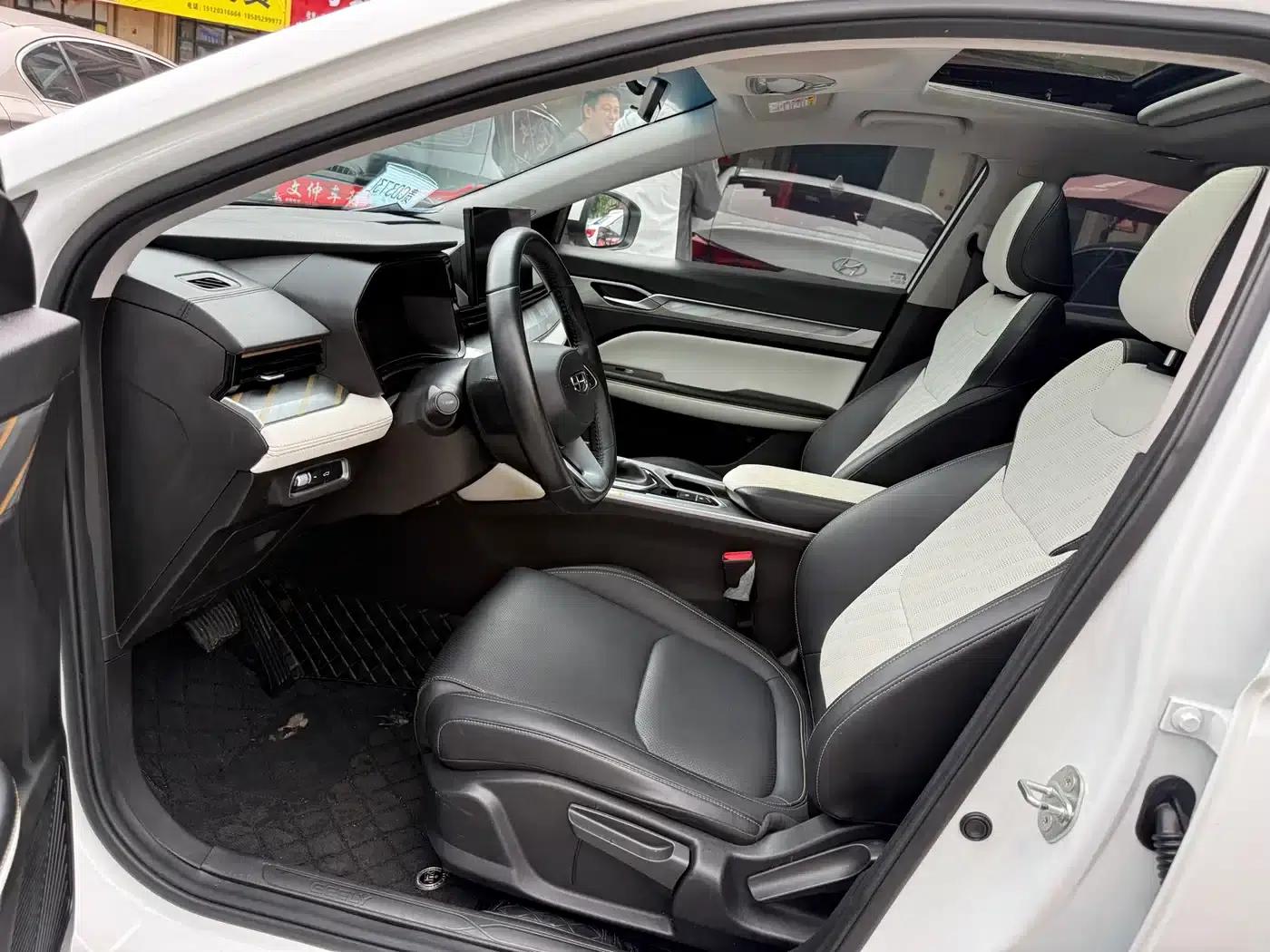 Geely Emgrand L 2022 1.4T CVT Flagship Edition — миниатюра 7