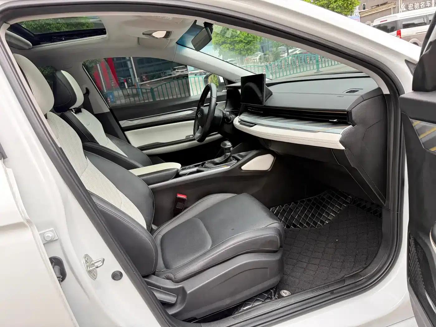 Geely Emgrand L 2022 1.4T CVT Flagship Edition — миниатюра 9