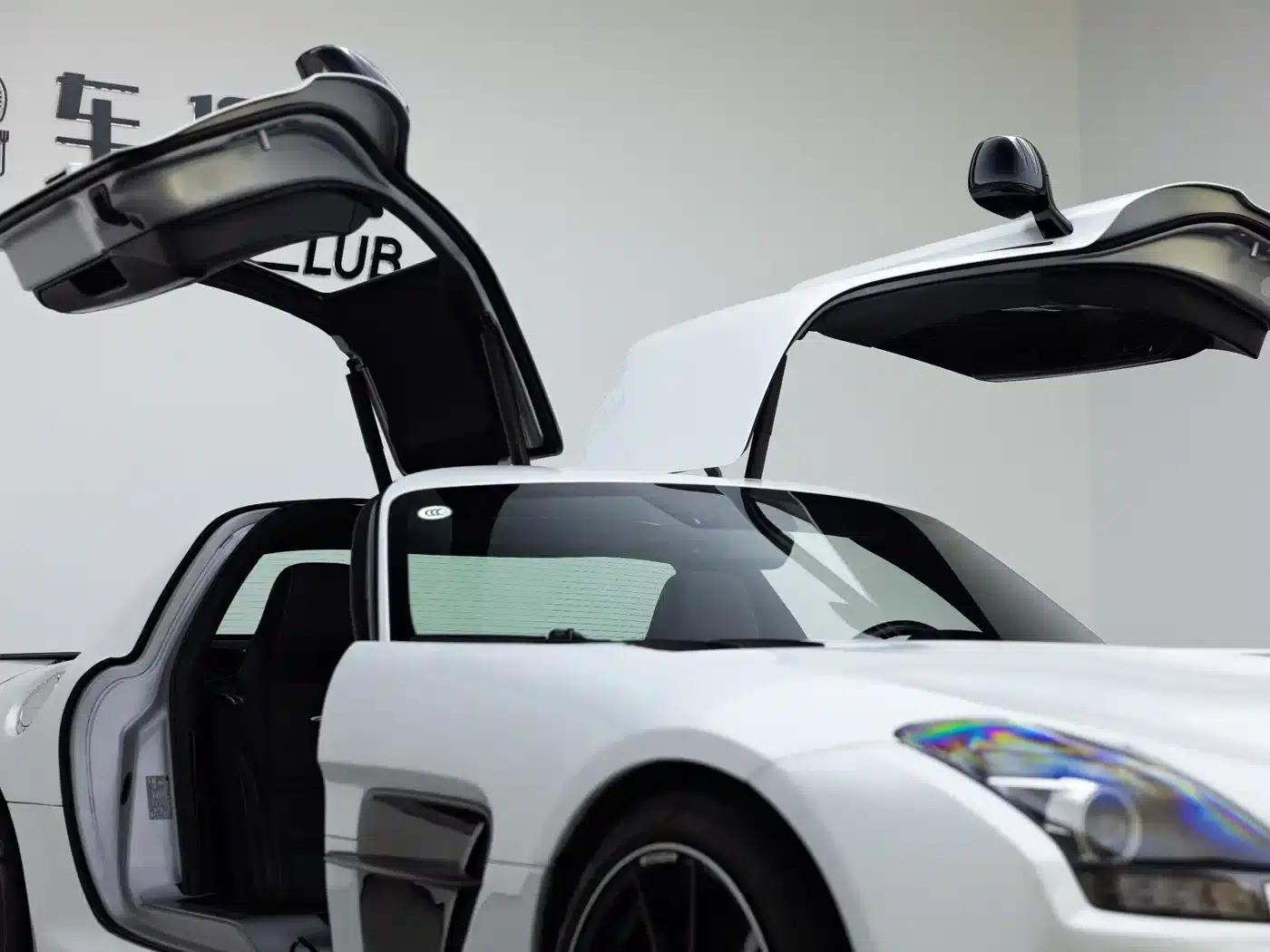 2011 Mercedes-Benz SLS AMG — миниатюра 12