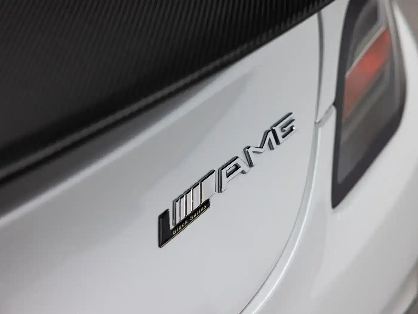 2011 Mercedes-Benz SLS AMG — миниатюра 17