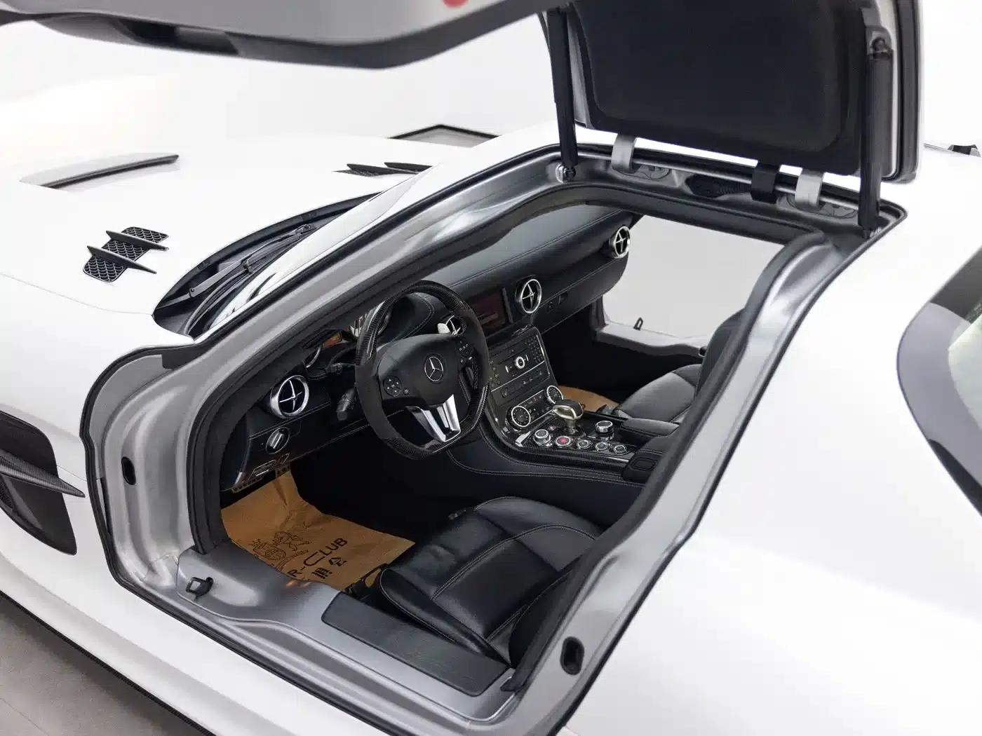 2011 Mercedes-Benz SLS AMG — миниатюра 18