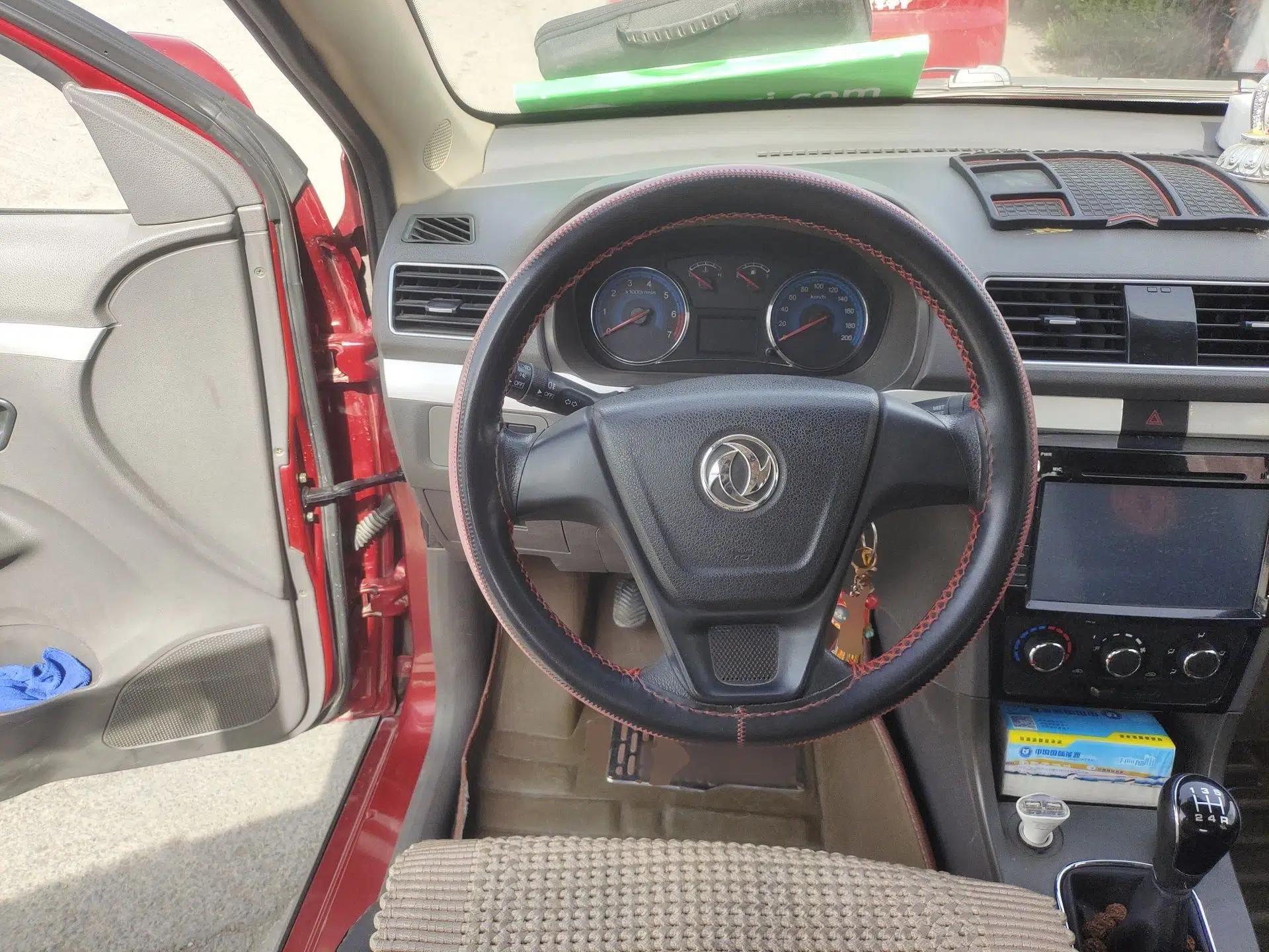 Dongfeng Fengon 360 2015 1.5L Manual Comfort 7-Seater China IV Standard — миниатюра 11
