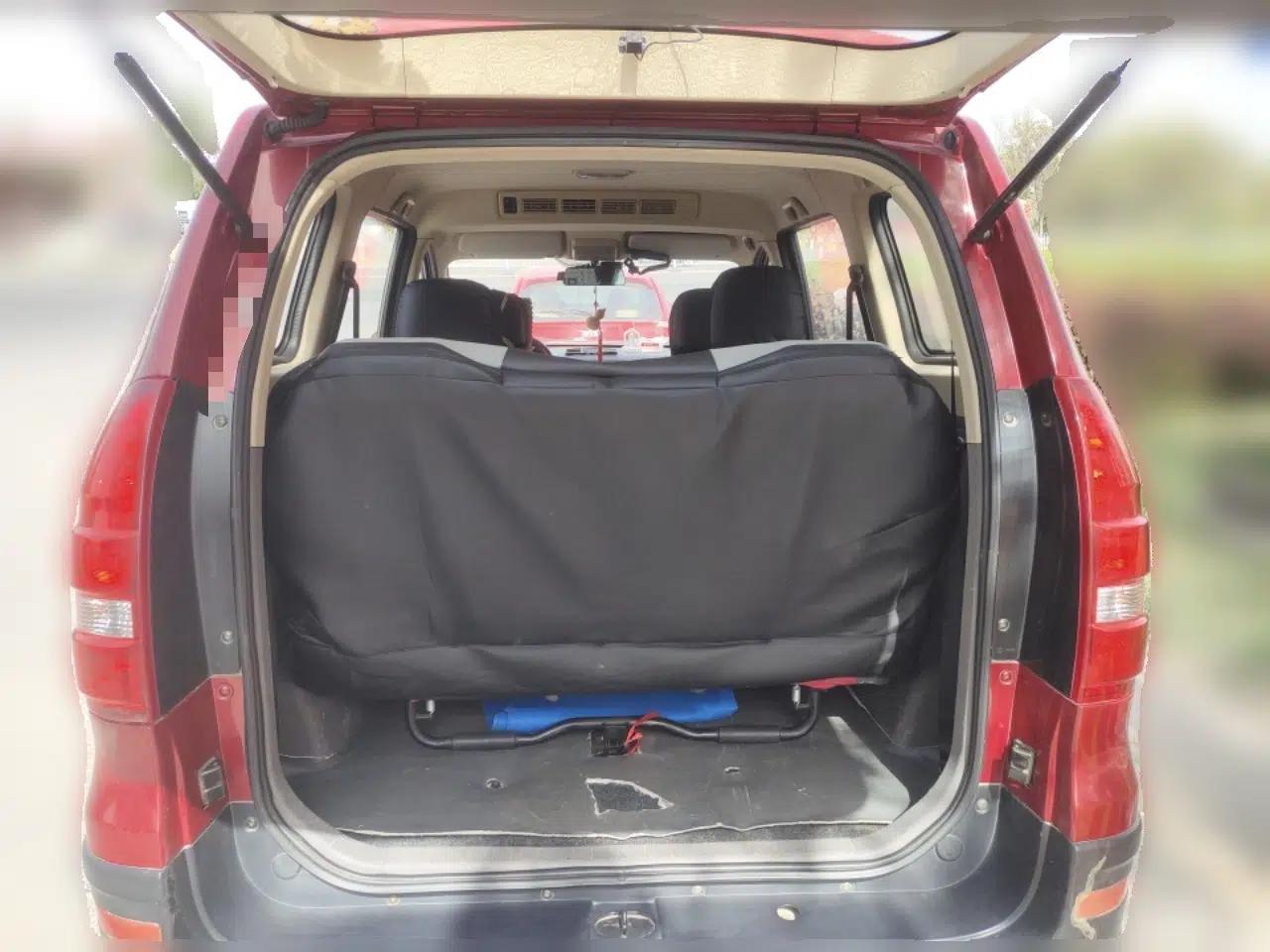 Dongfeng Fengon 360 2015 1.5L Manual Comfort 7-Seater China IV Standard — миниатюра 20