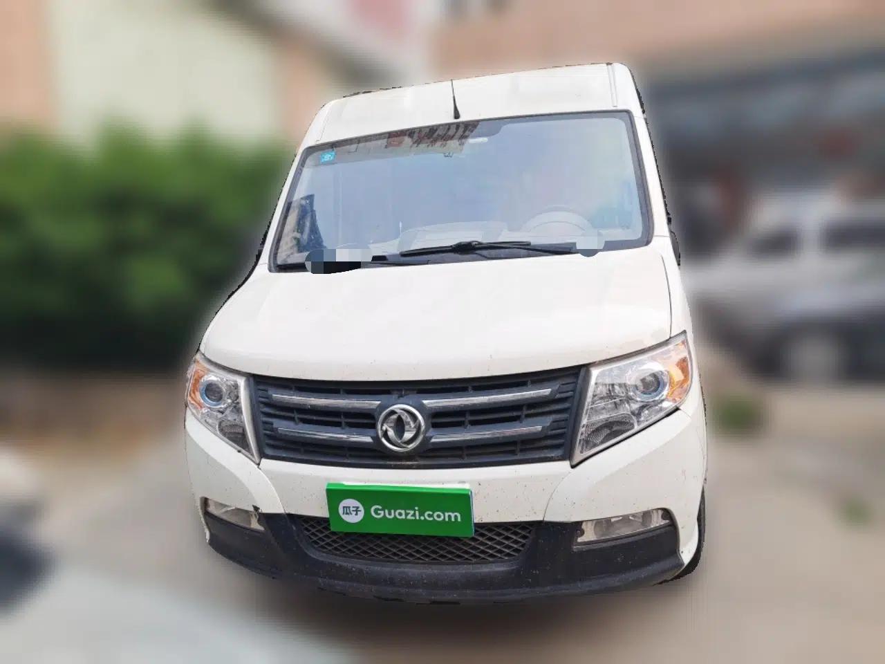 Dongfeng Yufeng 2014 2.5T YuliBao Logistics Vehicle Standard Features Include Short Wheelbase with Mid-Roof ZD25 — миниатюра 2