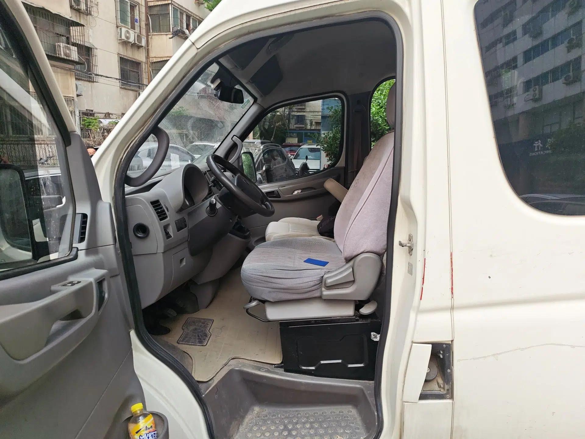 Dongfeng Yufeng 2014 2.5T YuliBao Logistics Vehicle Standard Features Include Short Wheelbase with Mid-Roof ZD25 — миниатюра 16