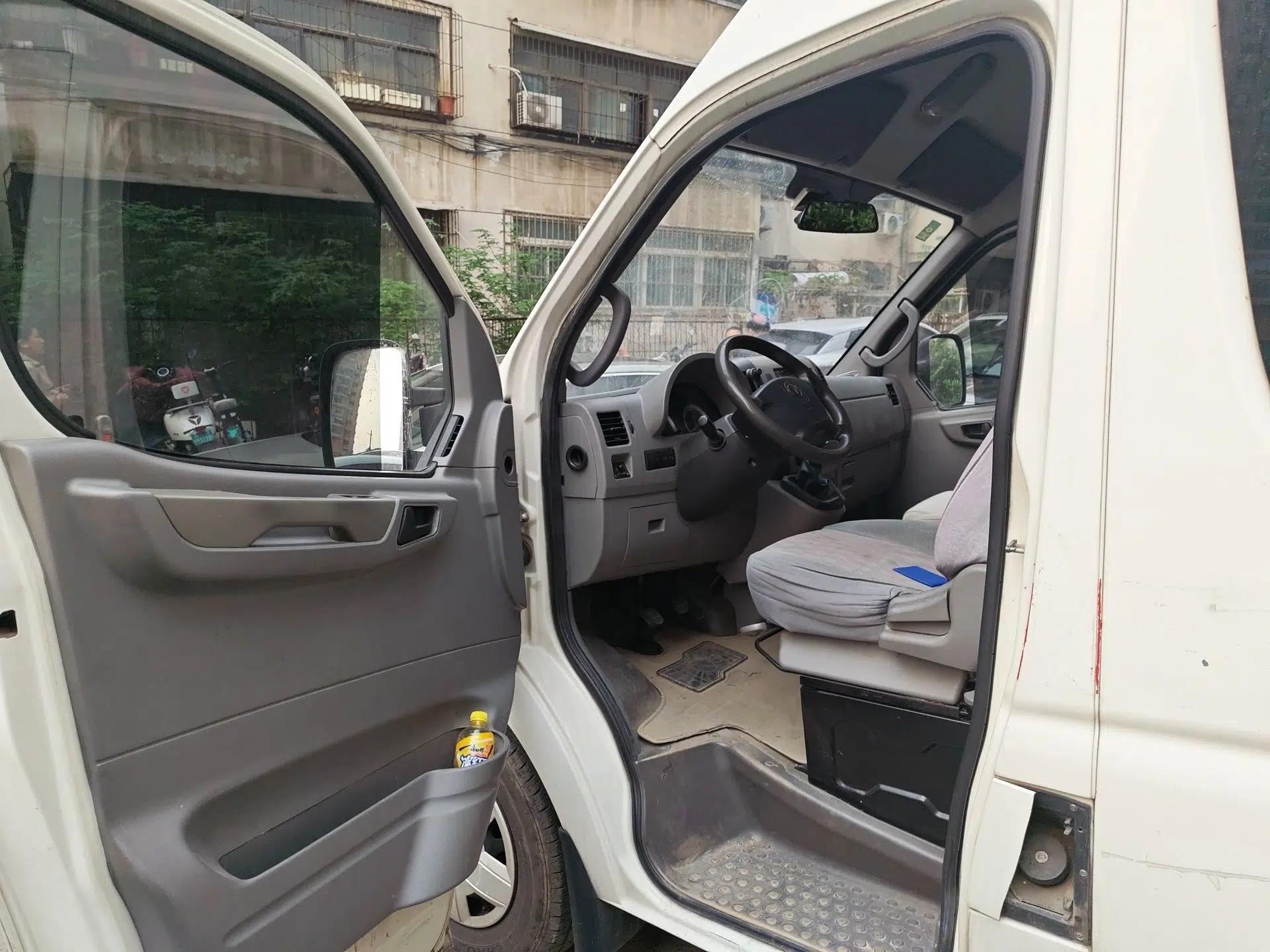 Dongfeng Yufeng 2014 2.5T YuliBao Logistics Vehicle Standard Features Include Short Wheelbase with Mid-Roof ZD25 — миниатюра 17
