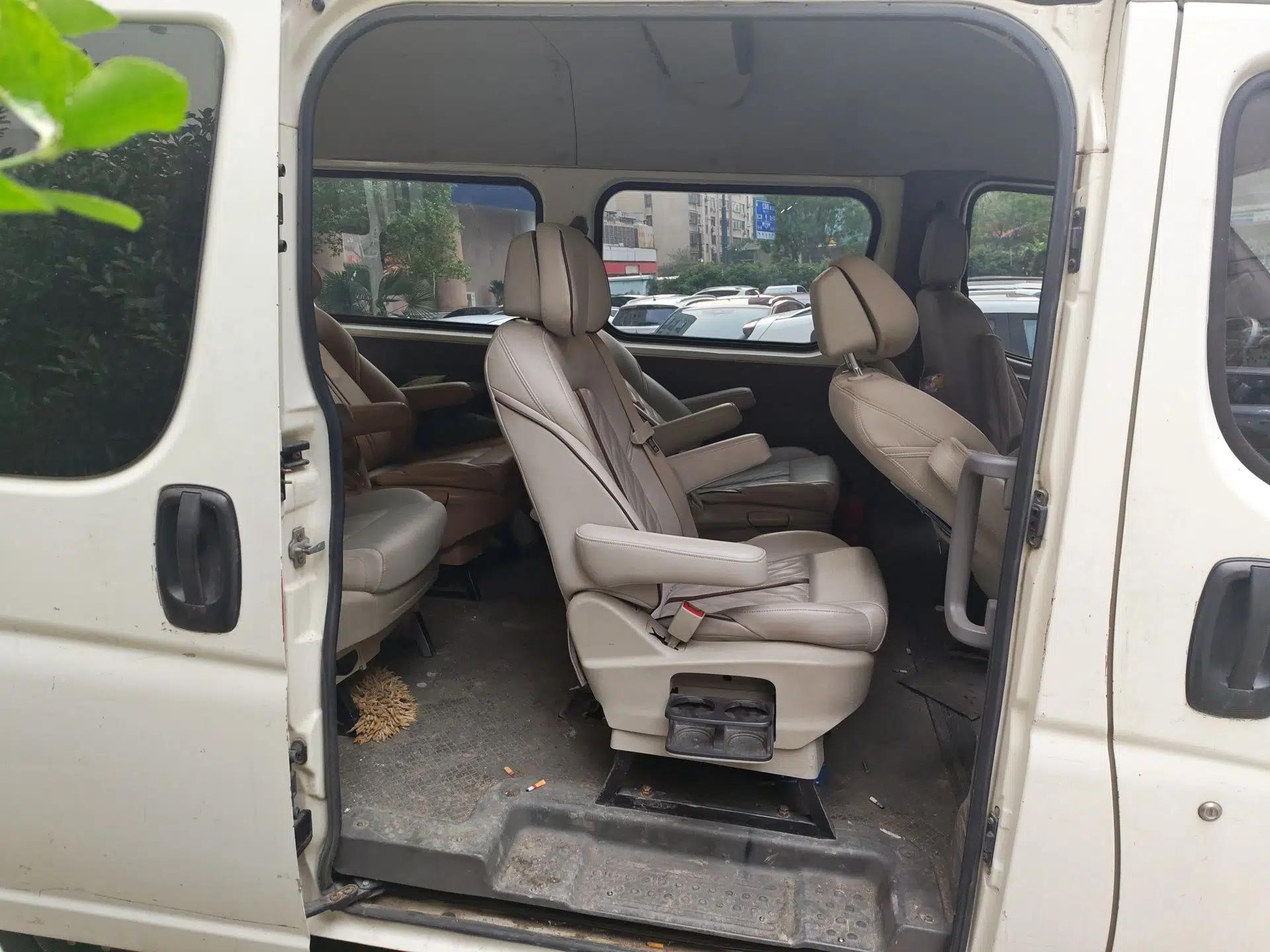 Dongfeng Yufeng 2014 2.5T YuliBao Logistics Vehicle Standard Features Include Short Wheelbase with Mid-Roof ZD25 — миниатюра 18
