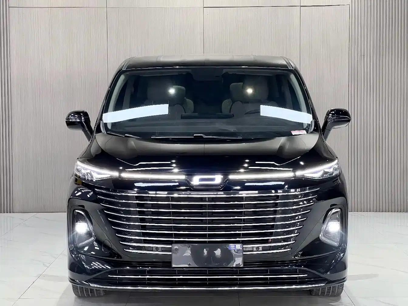 Bestune M9 2023 2.0T Premium 70th Anniversary Edition — миниатюра 2