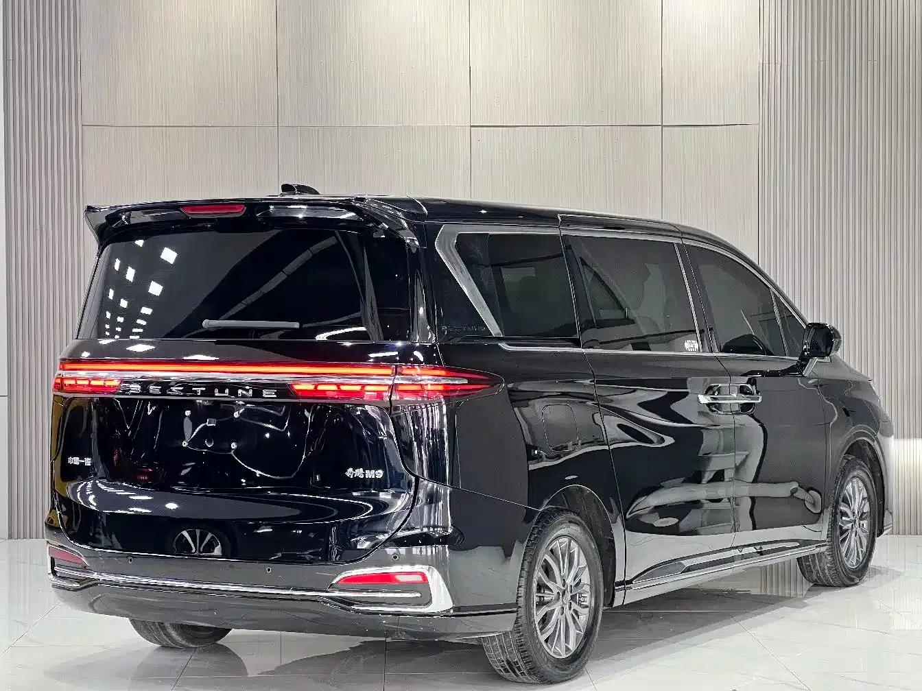 Bestune M9 2023 2.0T Premium 70th Anniversary Edition — миниатюра 11