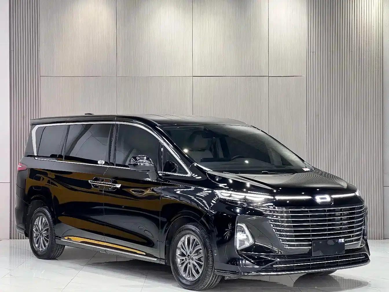 Bestune M9 2023 2.0T Premium 70th Anniversary Edition — миниатюра 3