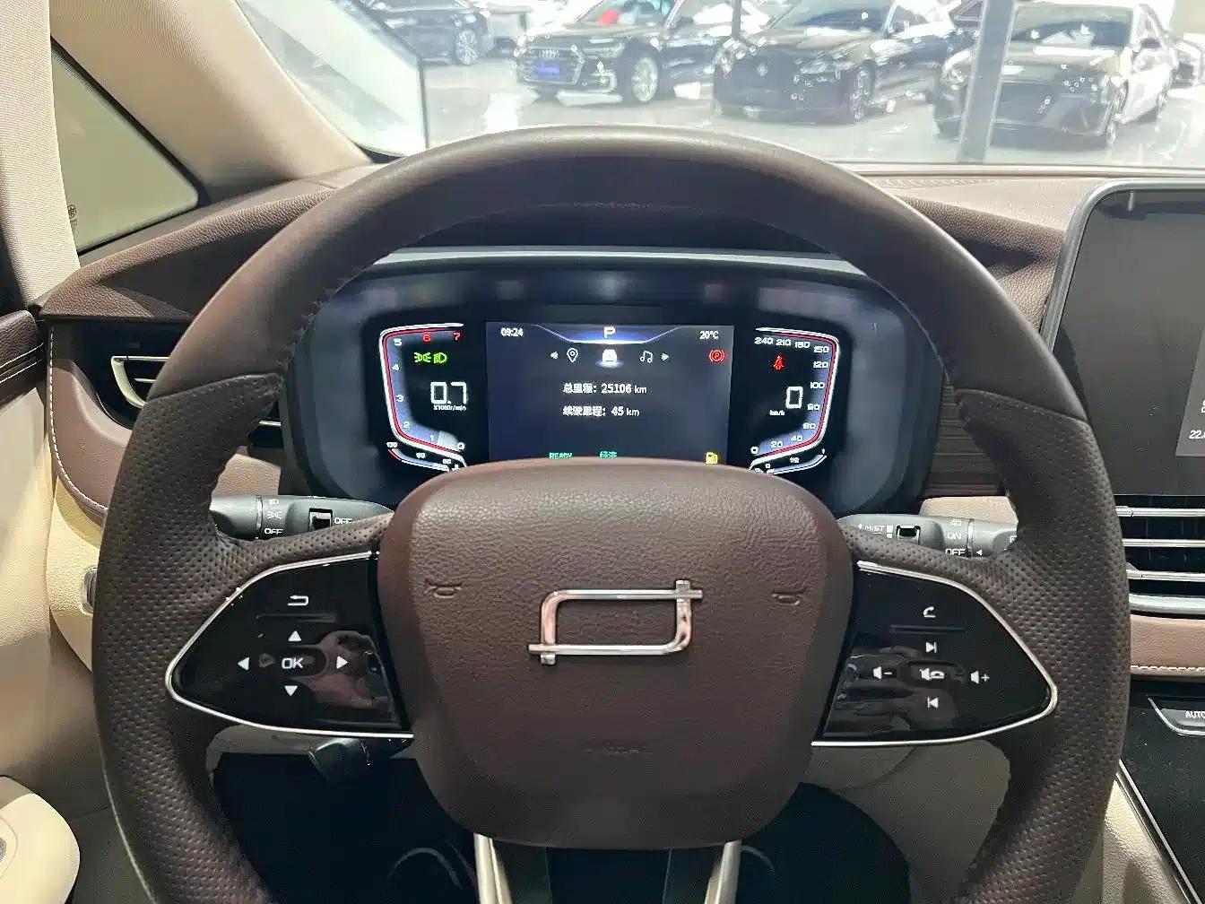 Bestune M9 2023 2.0T Premium 70th Anniversary Edition — миниатюра 7