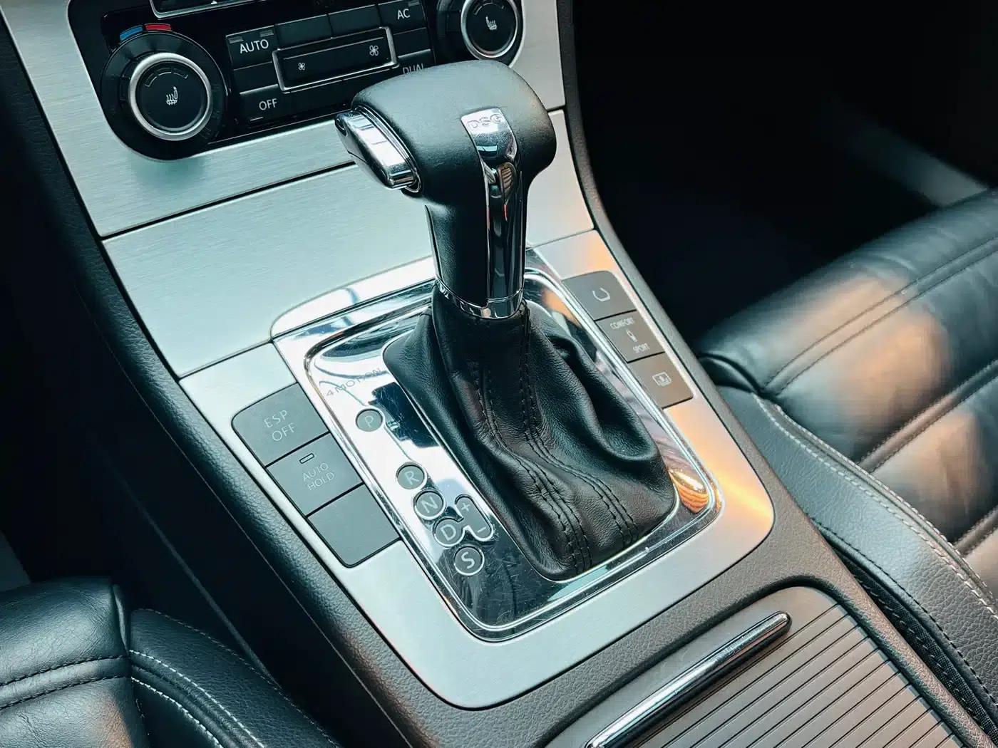 Volkswagen CC 2009 3.6FSI Top-of-the-line version — миниатюра 17