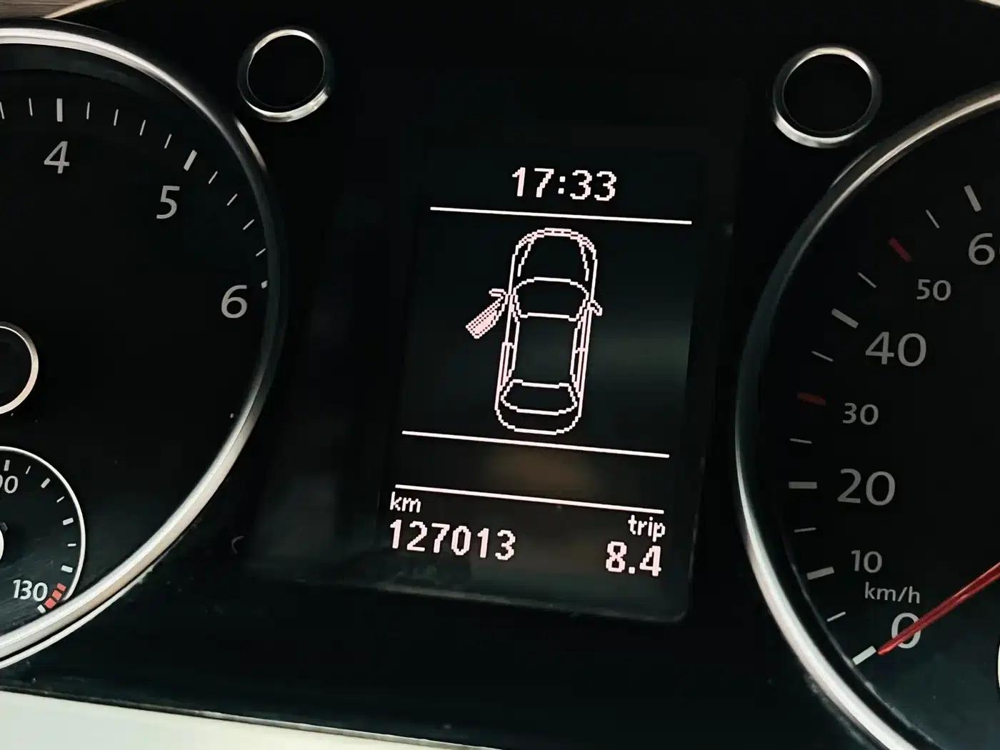 Volkswagen CC 2009 3.6FSI Top-of-the-line version — миниатюра 22