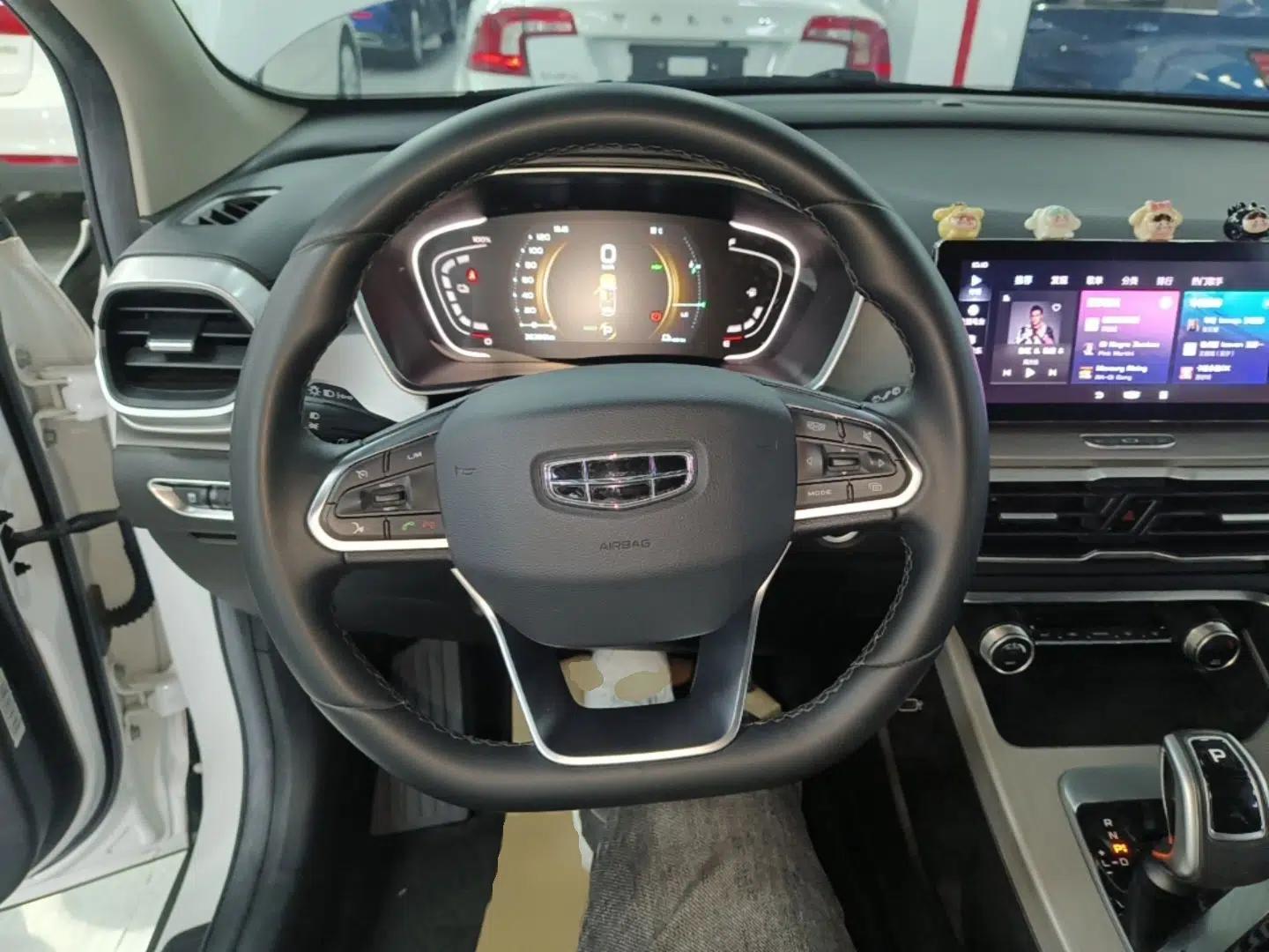 Geely Auto Coolray New Energy 2020 1.5T ePro Higher — миниатюра 14