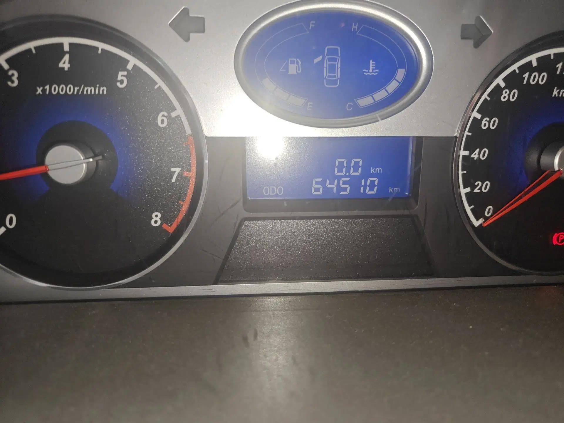 Geely Auto Classic Emgrand 2010 Hatchback 1.5L Manual Comfort Edition — миниатюра 13
