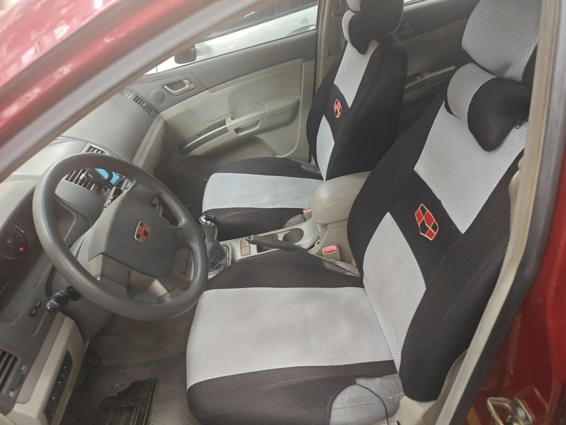 Geely Auto Classic Emgrand 2010 Hatchback 1.5L Manual Comfort Edition — миниатюра 16