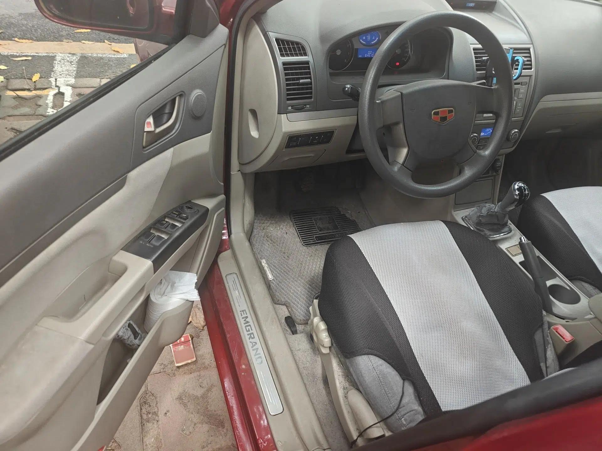 Geely Auto Classic Emgrand 2010 Hatchback 1.5L Manual Comfort Edition — миниатюра 17