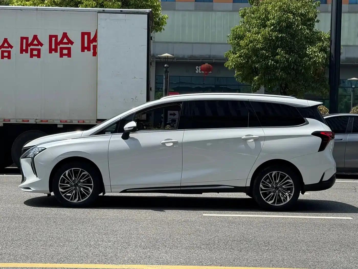 Fengxing Yacht 2024 1.5T DCT Ocean View Edition — миниатюра 4