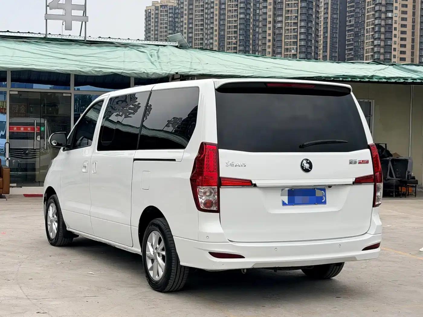 Lingzhi PLUS 2023 2.0L Manual Comfort CNG 9-seater — миниатюра 6