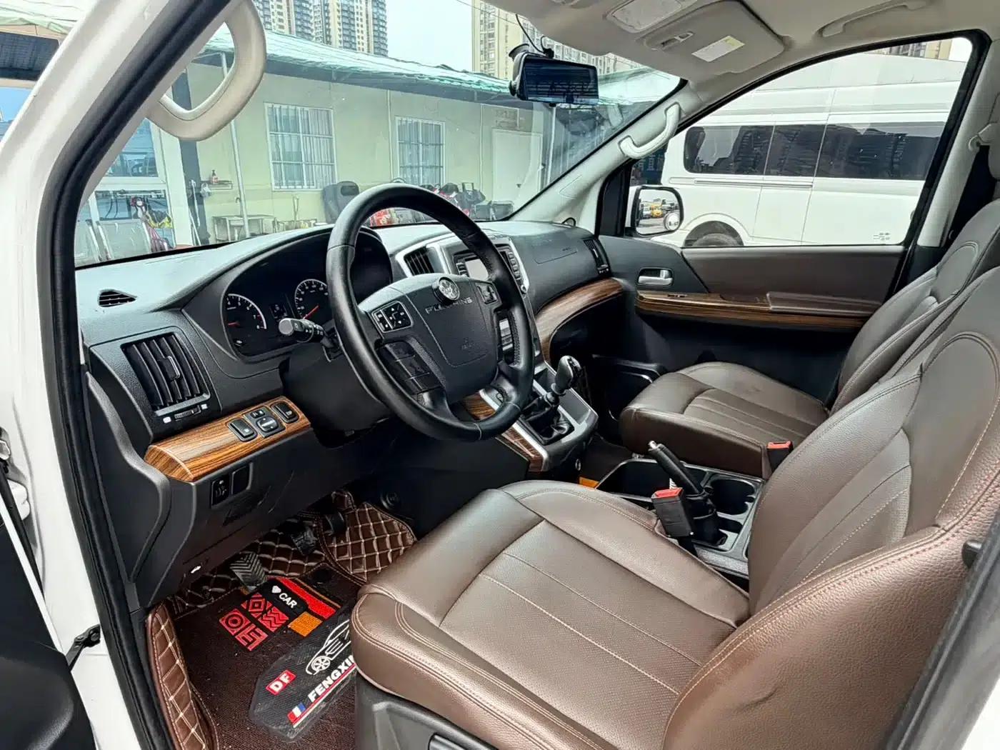 Lingzhi PLUS 2023 2.0L Manual Comfort CNG 9-seater — миниатюра 8