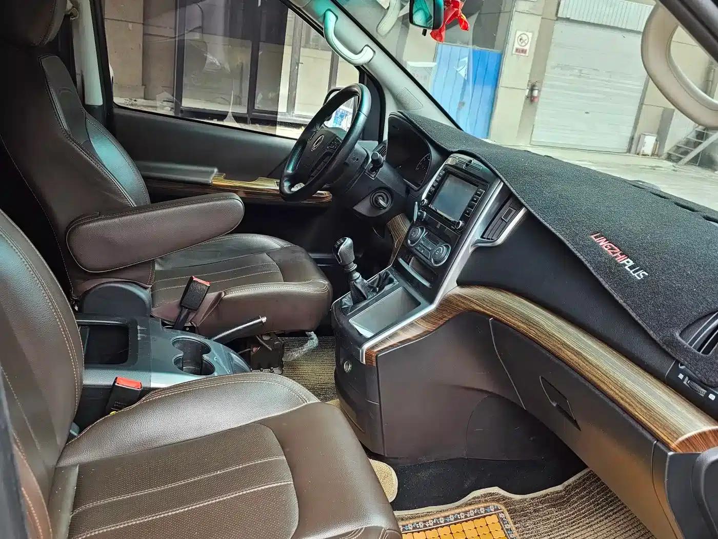 Lingzhi PLUS 2021 Touring Edition 2.0L Manual Comfort 7-Seater — миниатюра 6