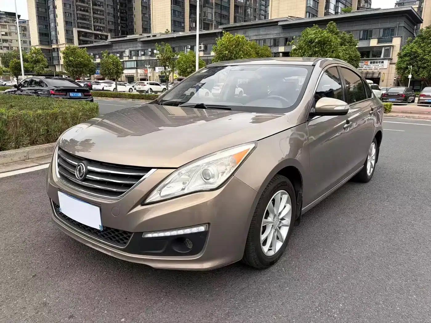 Jingyi S50 2014 1.6L CVT Flagship Edition — миниатюра 1