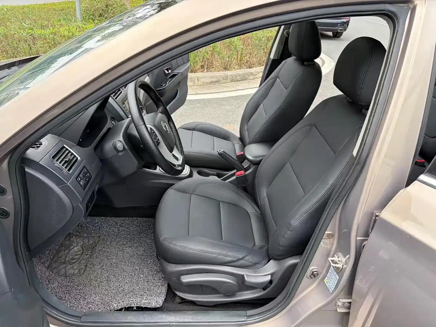 Jingyi S50 2014 1.6L CVT Flagship Edition — миниатюра 8
