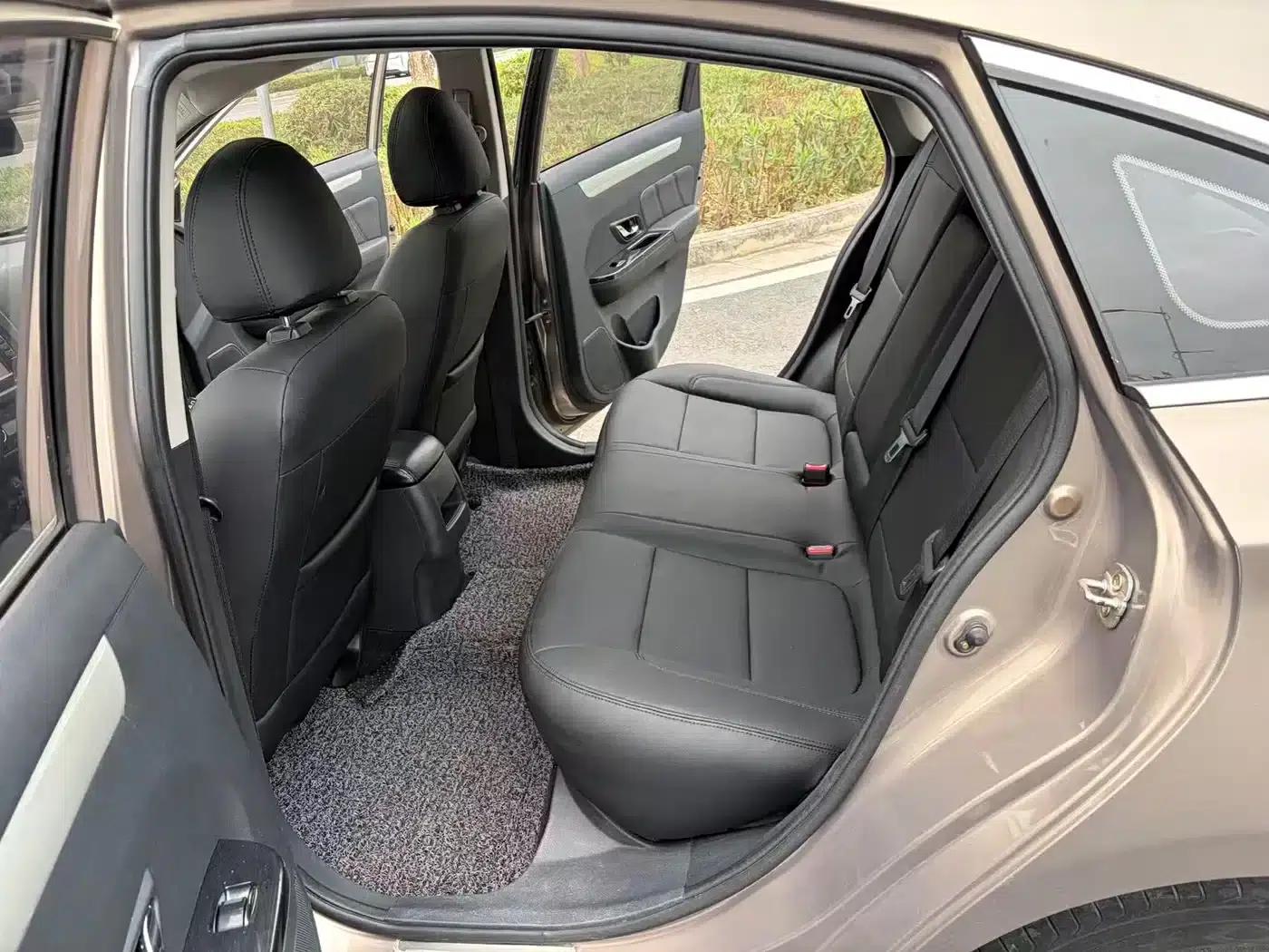 Jingyi S50 2014 1.6L CVT Flagship Edition — миниатюра 9