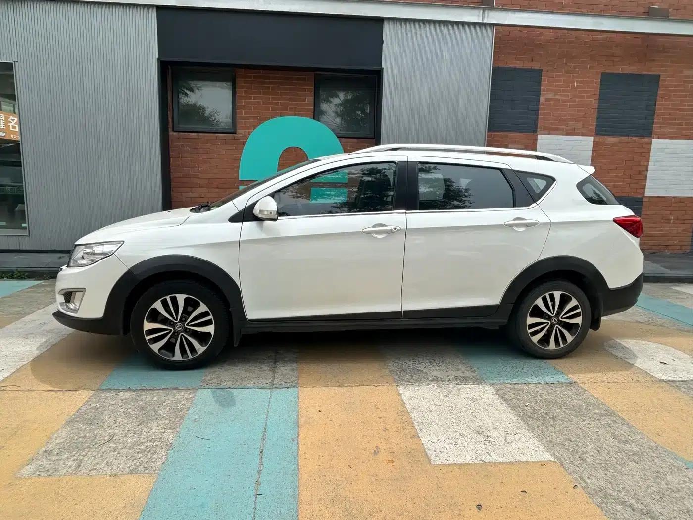 Dongfeng Fengshen AX3 2016 1.5L Automatic Cool Edition — миниатюра 2