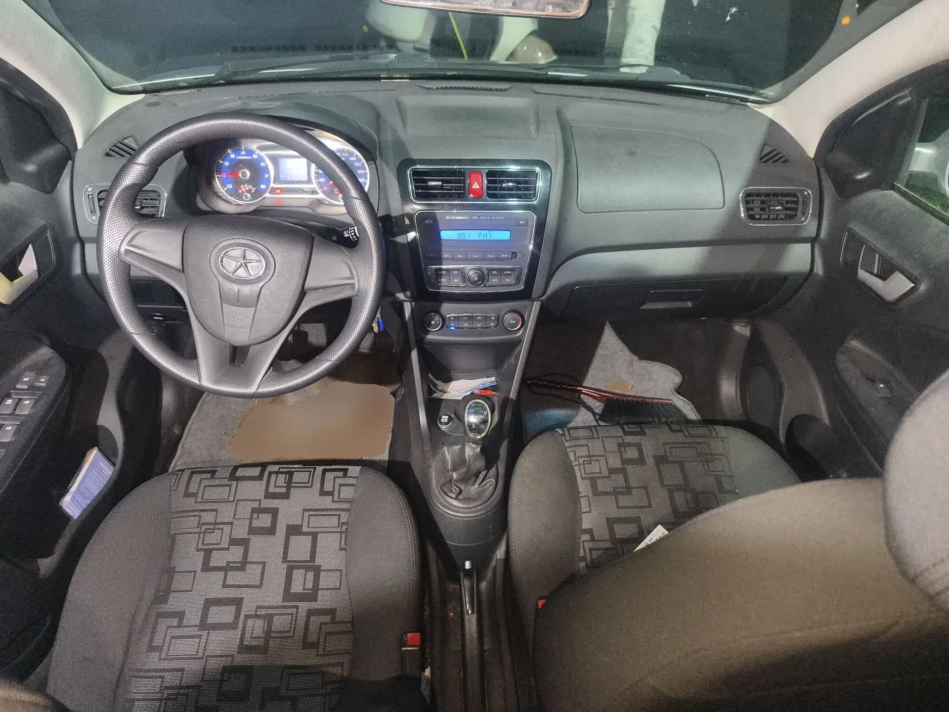 JAC Group Heyue A13RS 2014 CROSS 1.3L Manual Comfort Model — миниатюра 10