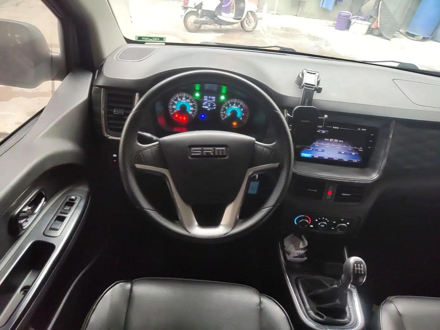 Jinbei Gold Hiace 2021 1.5L Passenger Van Travel Lion 6-Seater — миниатюра 14