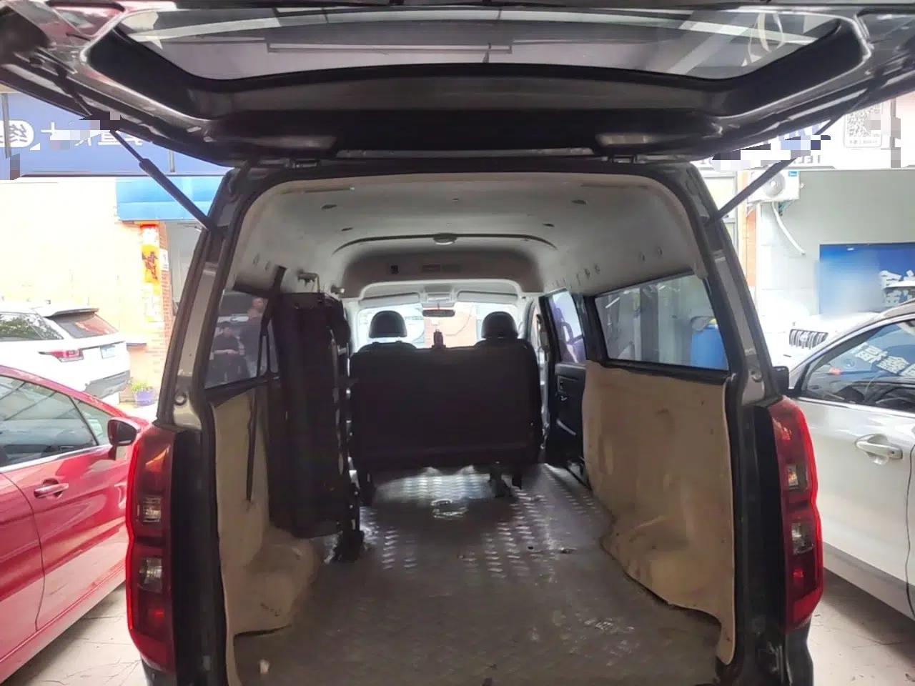 Jinbei Gold Hiace 2021 1.5L Passenger Van Travel Lion 6-Seater — миниатюра 22