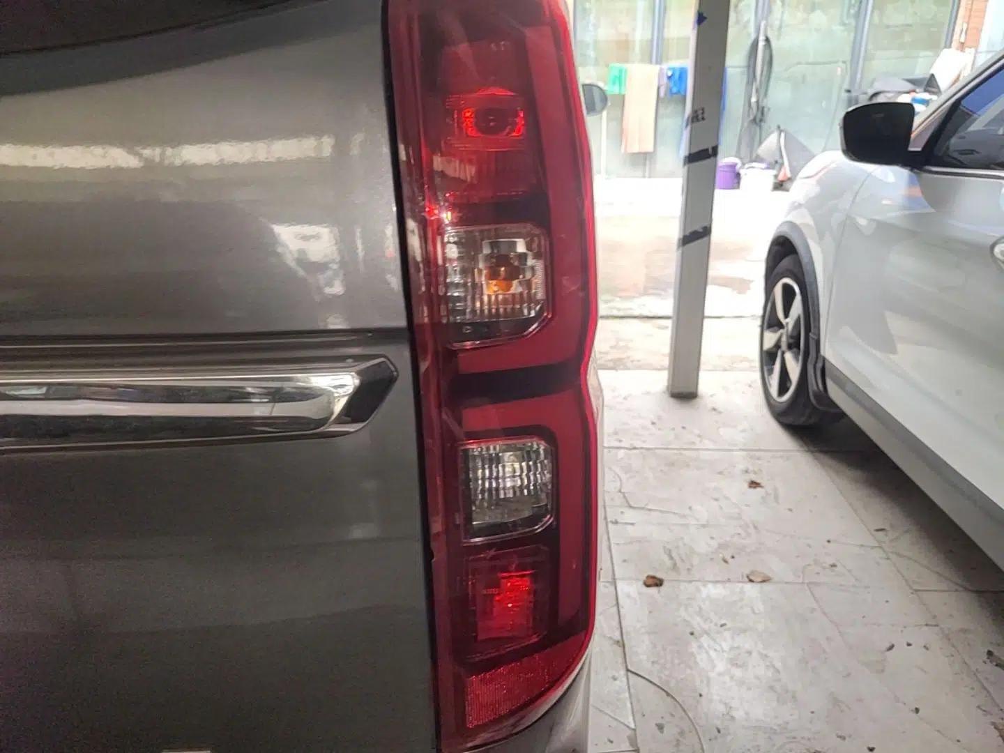 Jinbei Gold Hiace 2021 1.5L Passenger Van Travel Lion 6-Seater — миниатюра 7