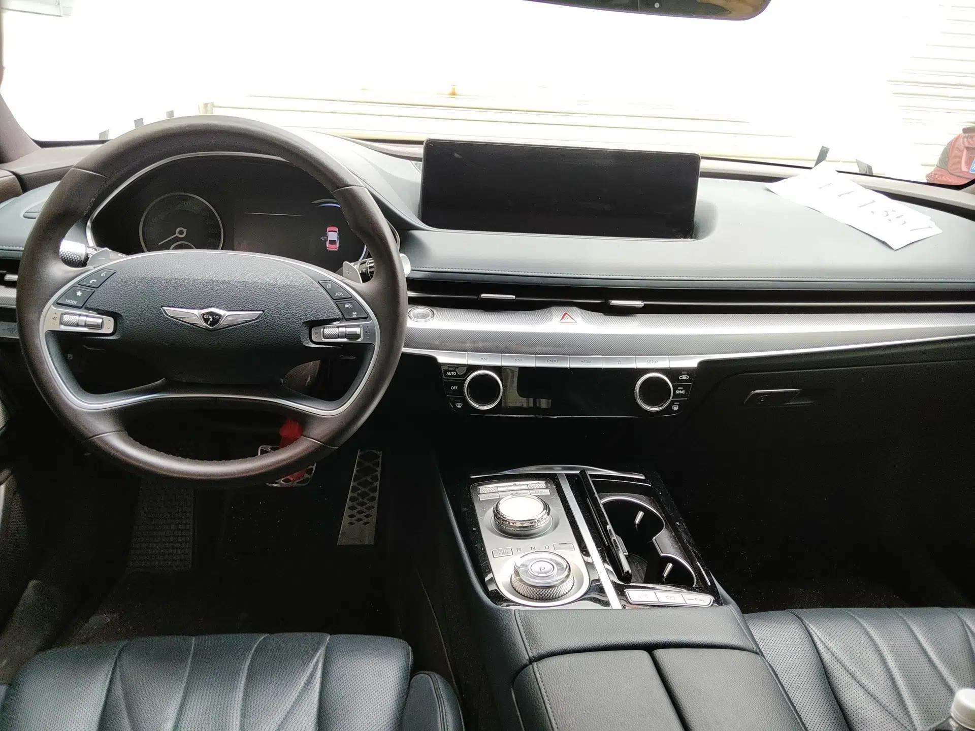 Genesis G80 2023 2.5T Rear-Drive Luxury Edition — миниатюра 13
