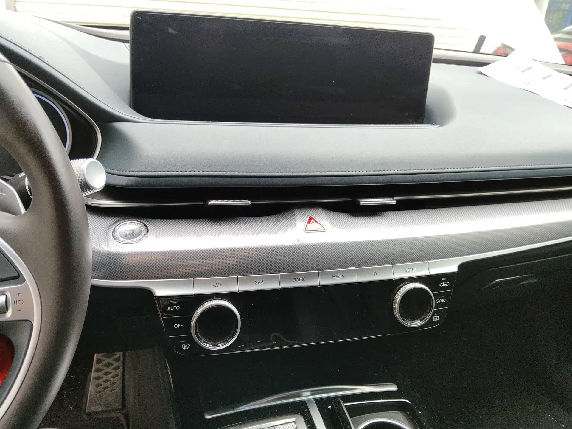Genesis G80 2023 2.5T Rear-Drive Luxury Edition — миниатюра 16