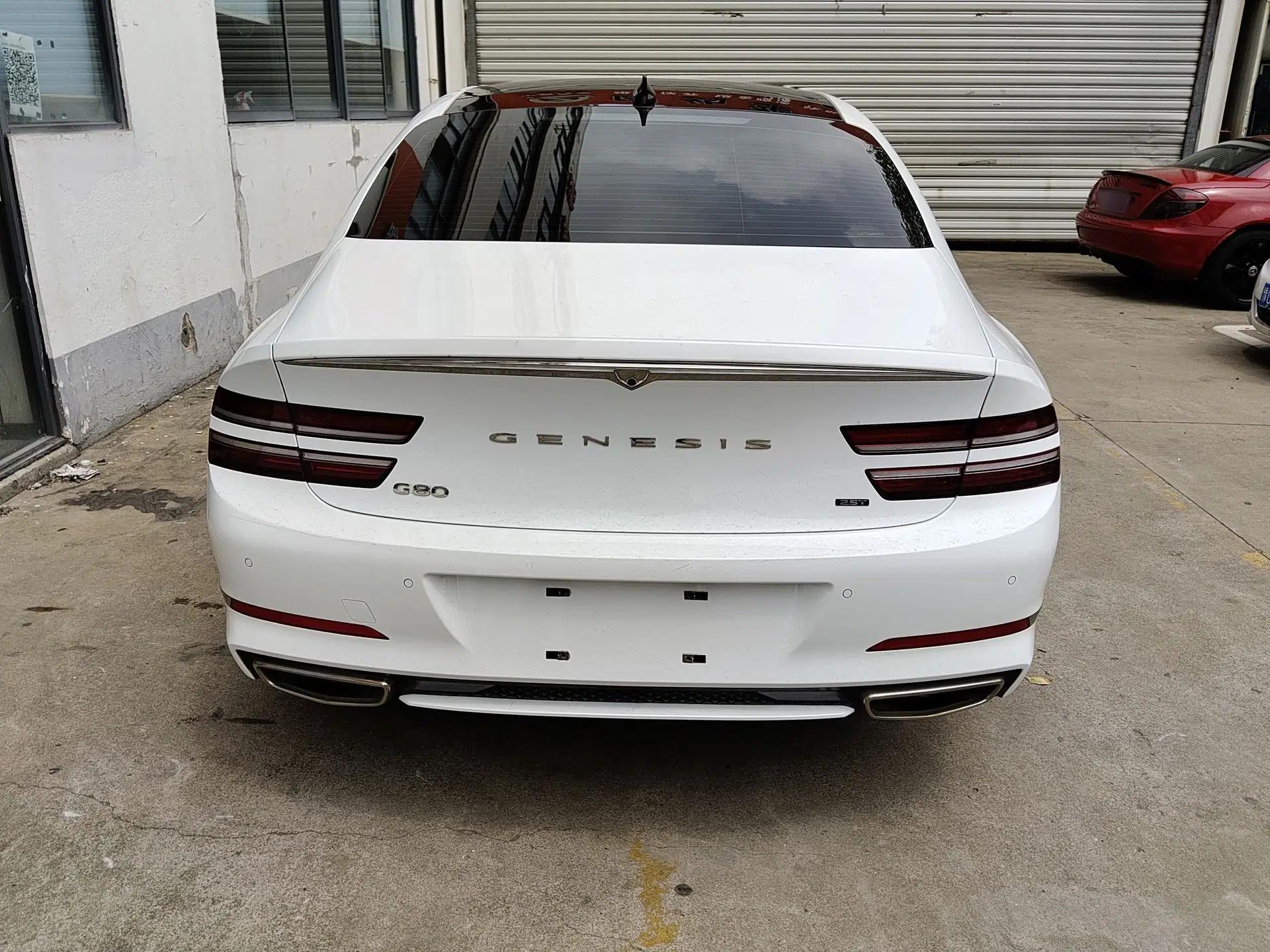 Genesis G80 2023 2.5T Rear-Drive Luxury Edition — миниатюра 5