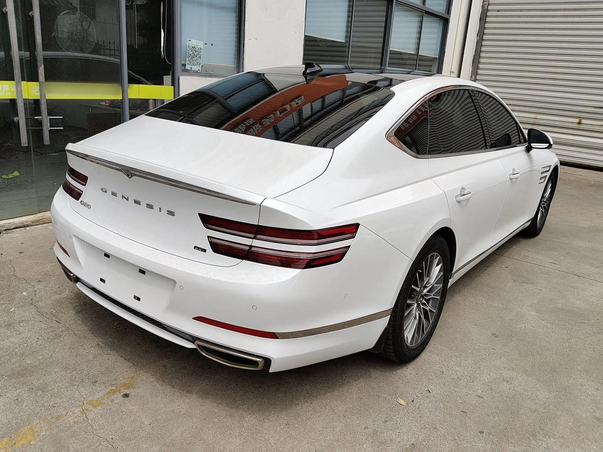 Genesis G80 2023 2.5T Rear-Drive Luxury Edition — миниатюра 6