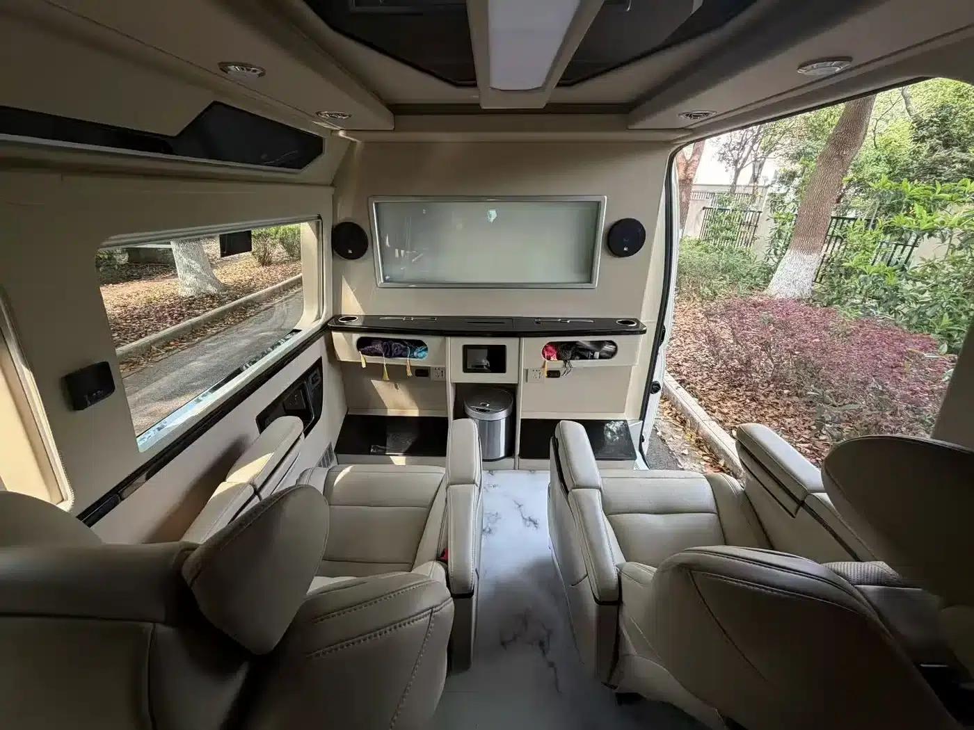 2021 HIACE 3.5L Middle East Edition — миниатюра 8