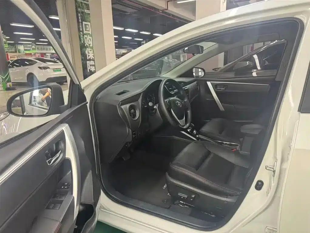 Levin Hybrid E+ 2019 1.8PH GS E-CVT Elite Edition — миниатюра 3