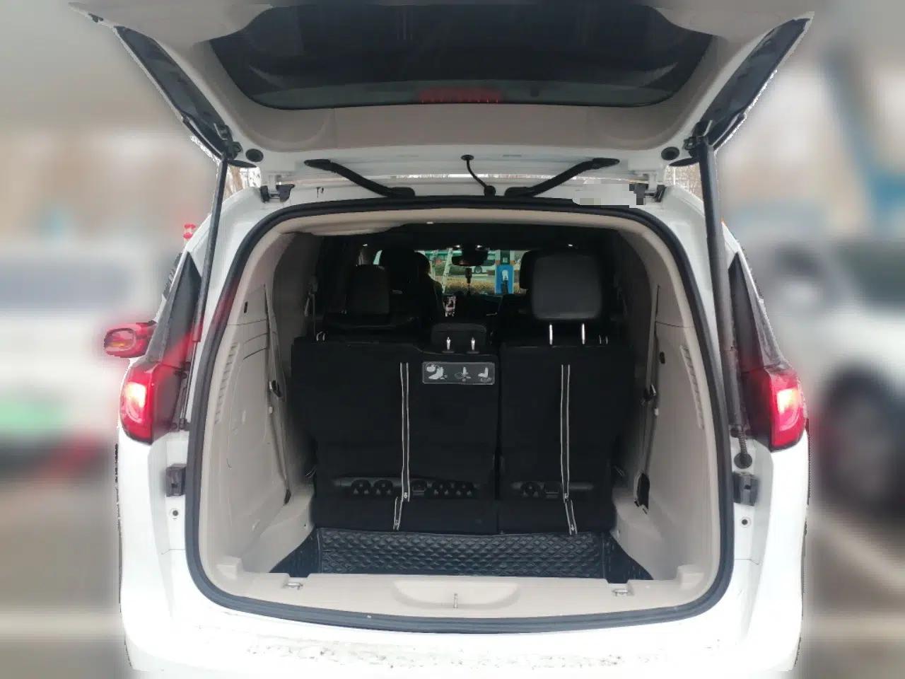 Chrysler Grand Voyager PHEV 2019 3.6L Plug-in Hybrid — миниатюра 20