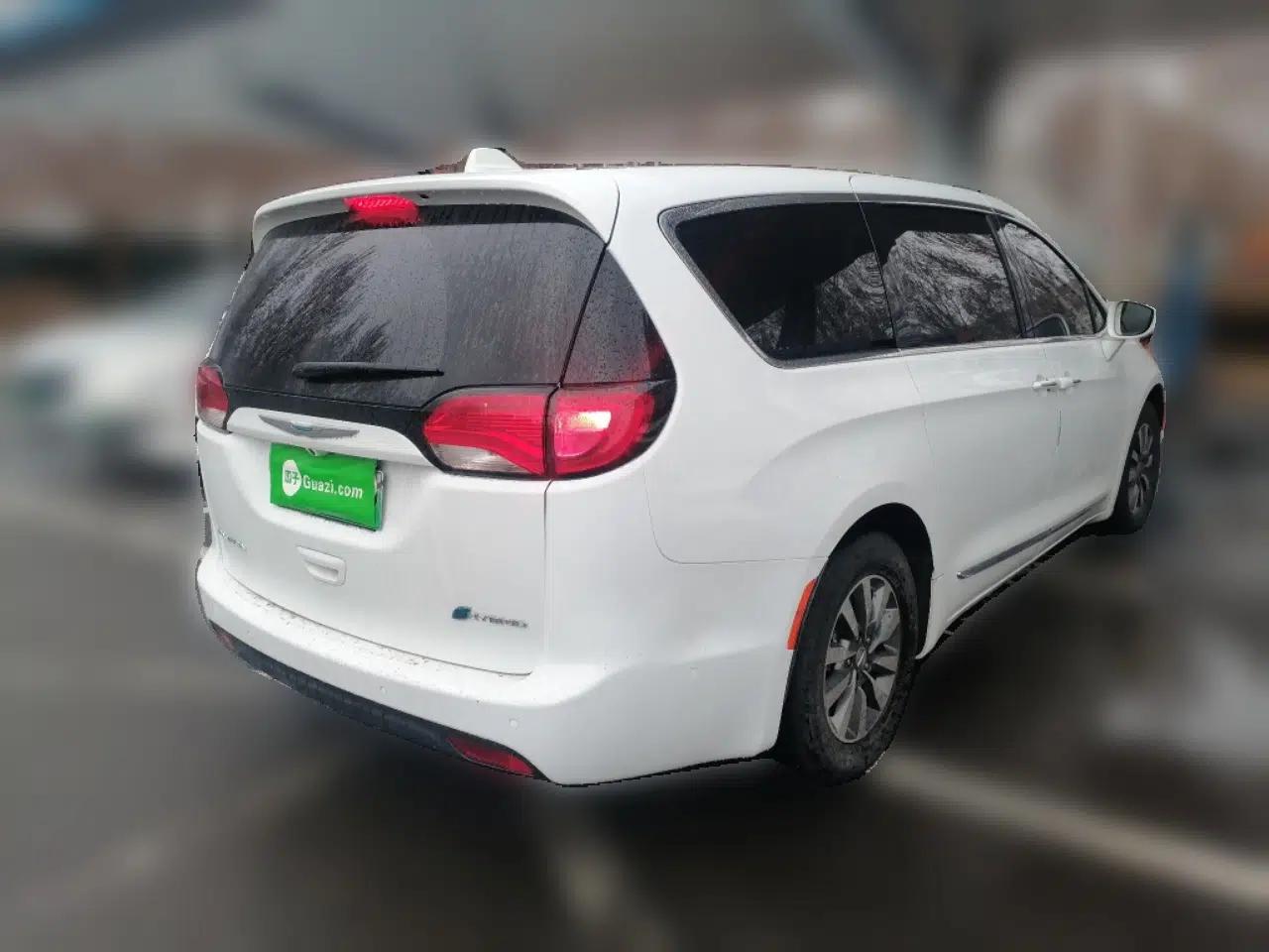 Chrysler Grand Voyager PHEV 2019 3.6L Plug-in Hybrid — миниатюра 6