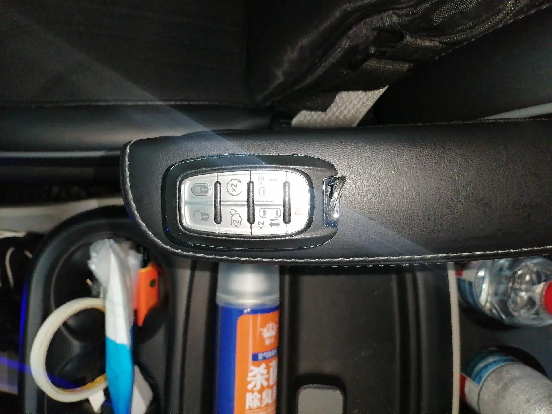Chrysler Grand Voyager PHEV 2019 3.6L Plug-in Hybrid — миниатюра 9